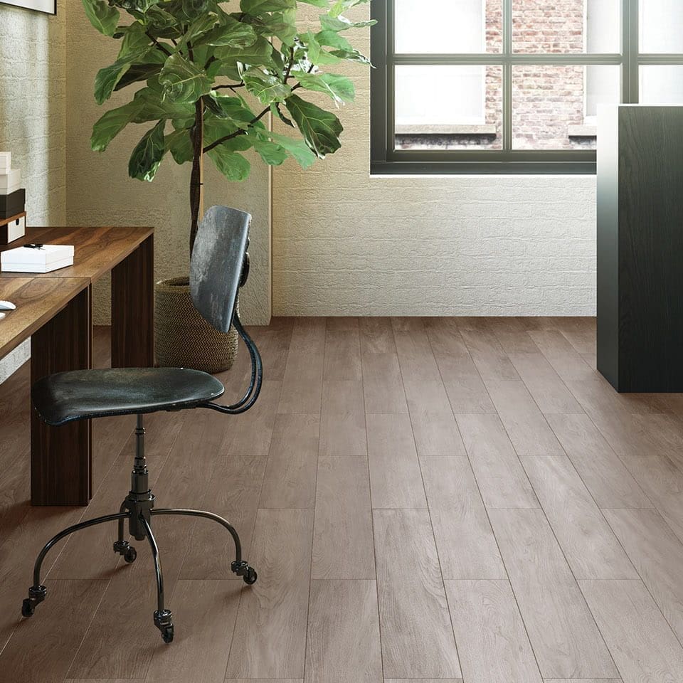 Invictus Maximus Click New England Oak Dusk flooring - room shot showing texture and color