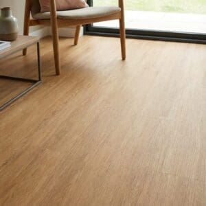 Amtico First Meadow Oak SF3W1029 luxury vinyl flooring detailed view